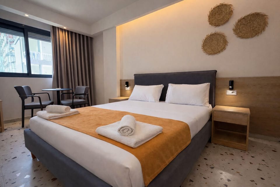Double Room | Free WiFi, bed sheets