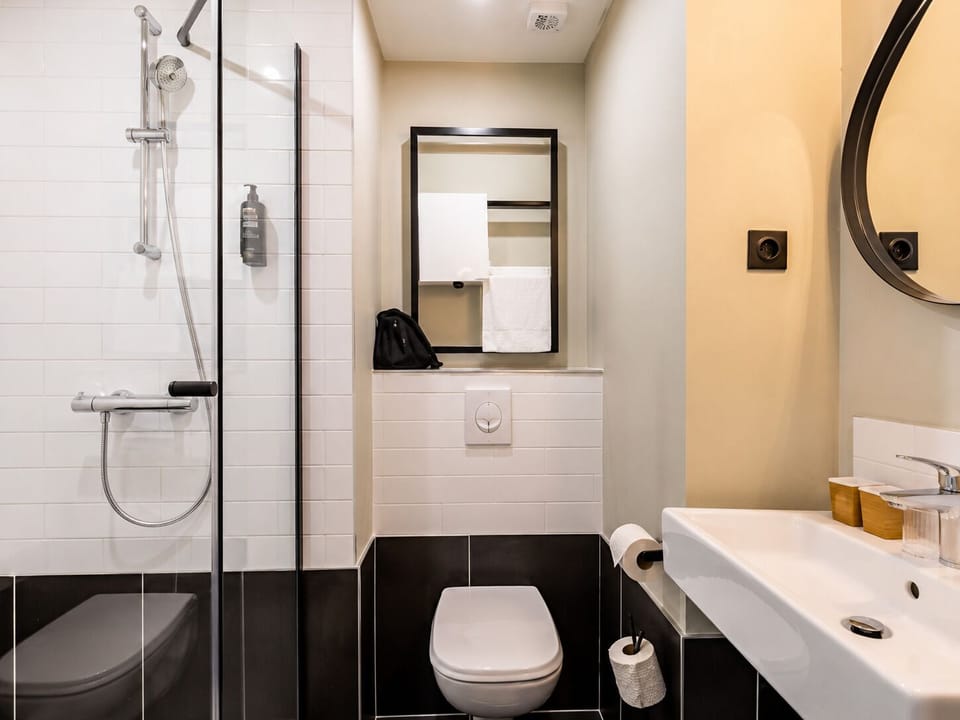 Hair dryer, towels, soap, shampoo