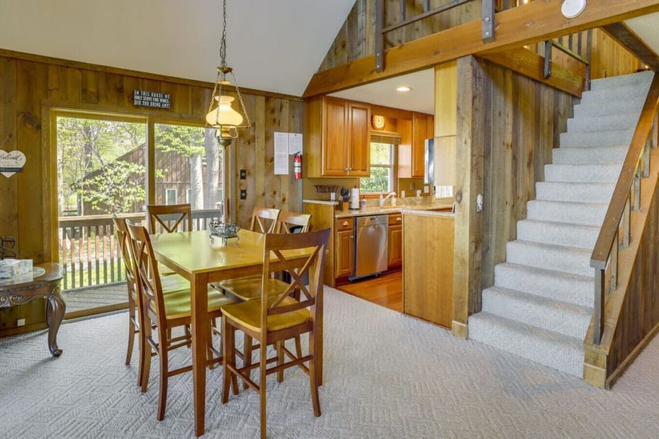 Dining Area | Seating for 6 | Open to Kitchen