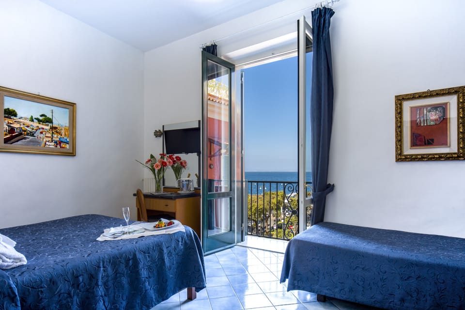 Triple Room, Sea View | In-room safe, desk, blackout drapes, free WiFi