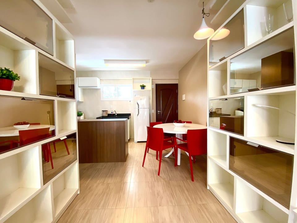 Basic Apartment | Dining