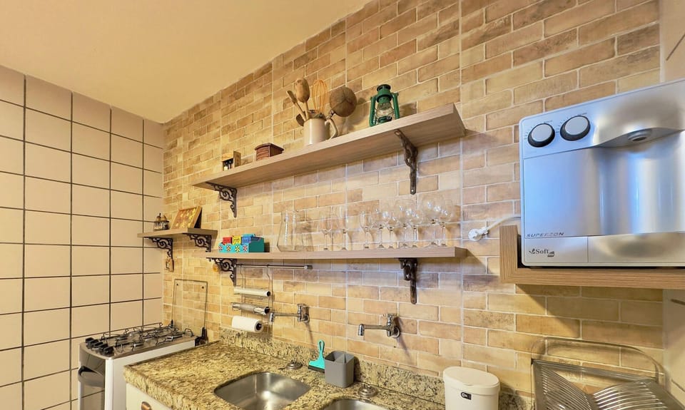 Executive Apartment | Private kitchen | Cookware/dishes/utensils