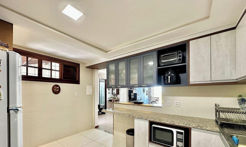 Basic Apartment | Private kitchen | Cookware/dishes/utensils