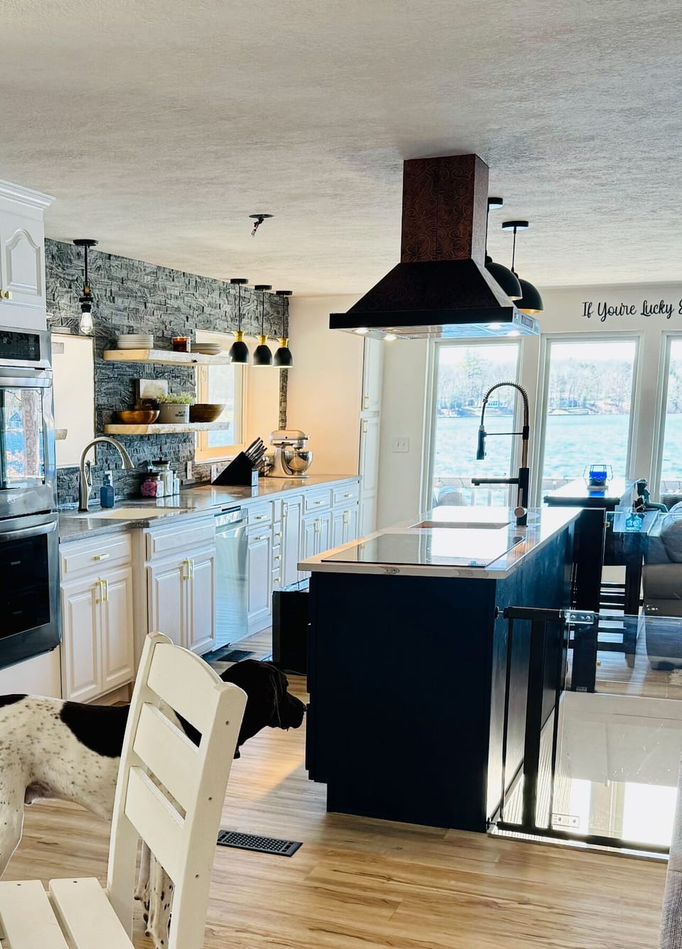 This isn’t just a kitchen—it’s the reason you stay in 💙