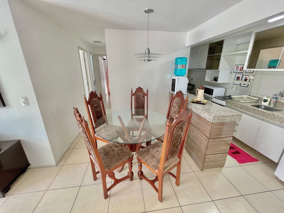Basic Apartment | Dining