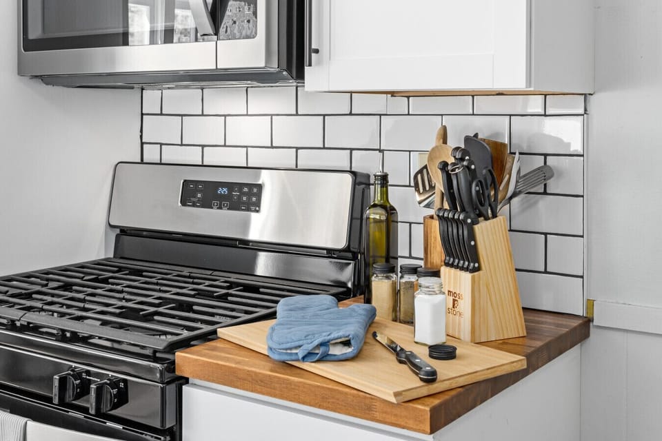 Fully stocked kitchen