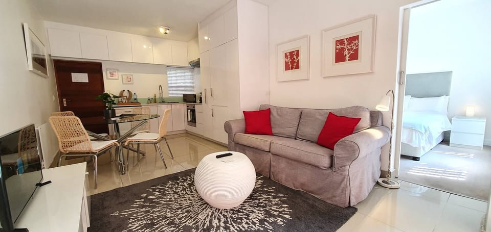 Condo, 1 Bedroom, Balcony | Living room