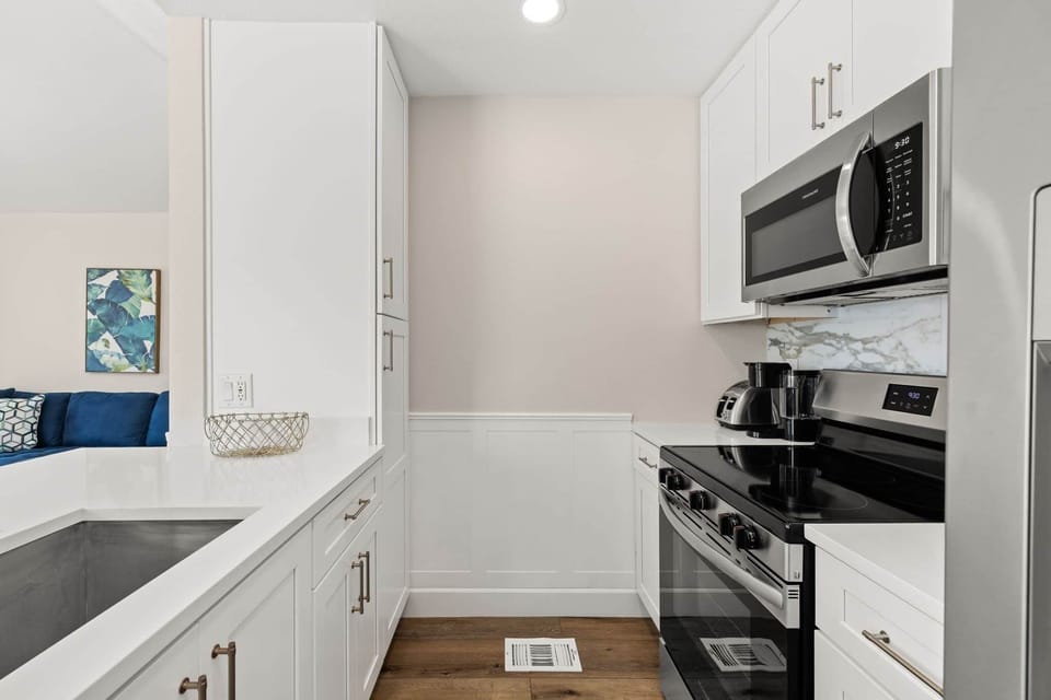 A Perfect Summer East Kitchen