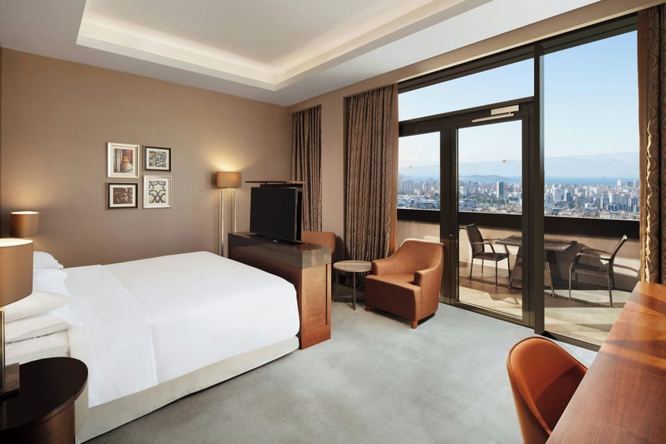 Premium bedding, minibar, in-room safe, desk