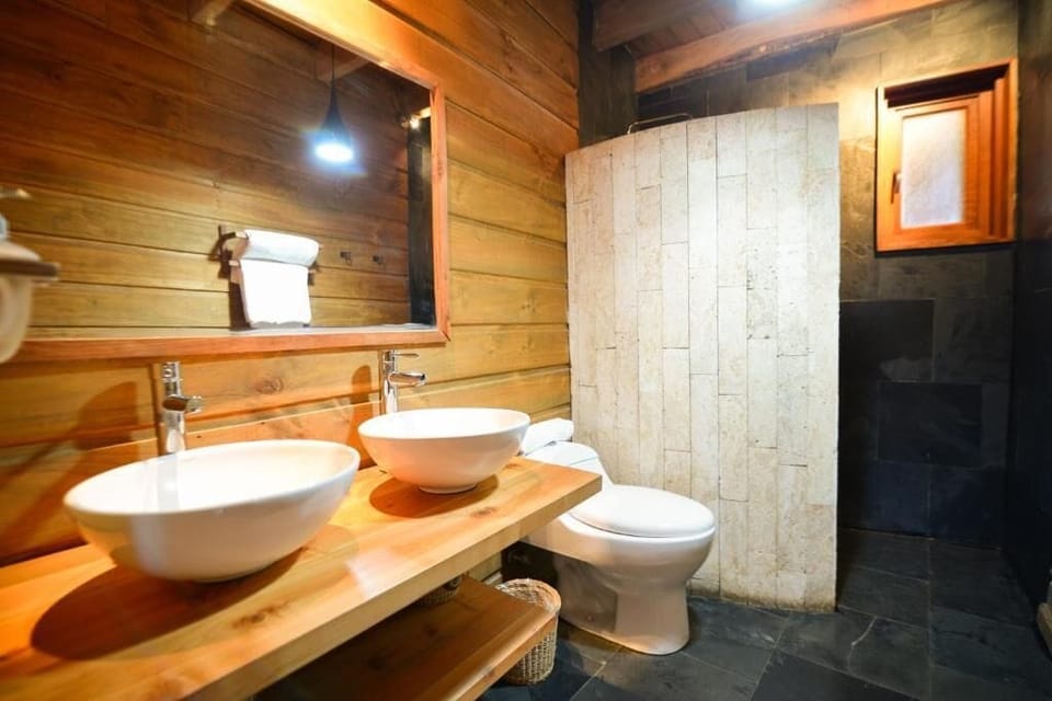 Superior Double Room, Balcony, Mountain View | Bathroom