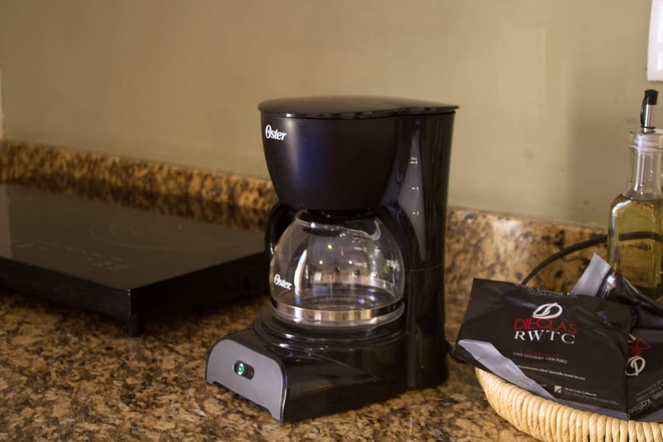 Apartment, 2 Double Beds, Poolside | Coffee and/or coffee maker