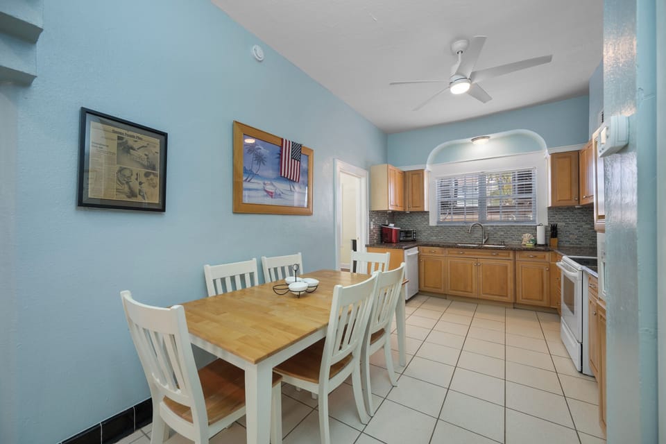 Large open kitchen with ample seating.