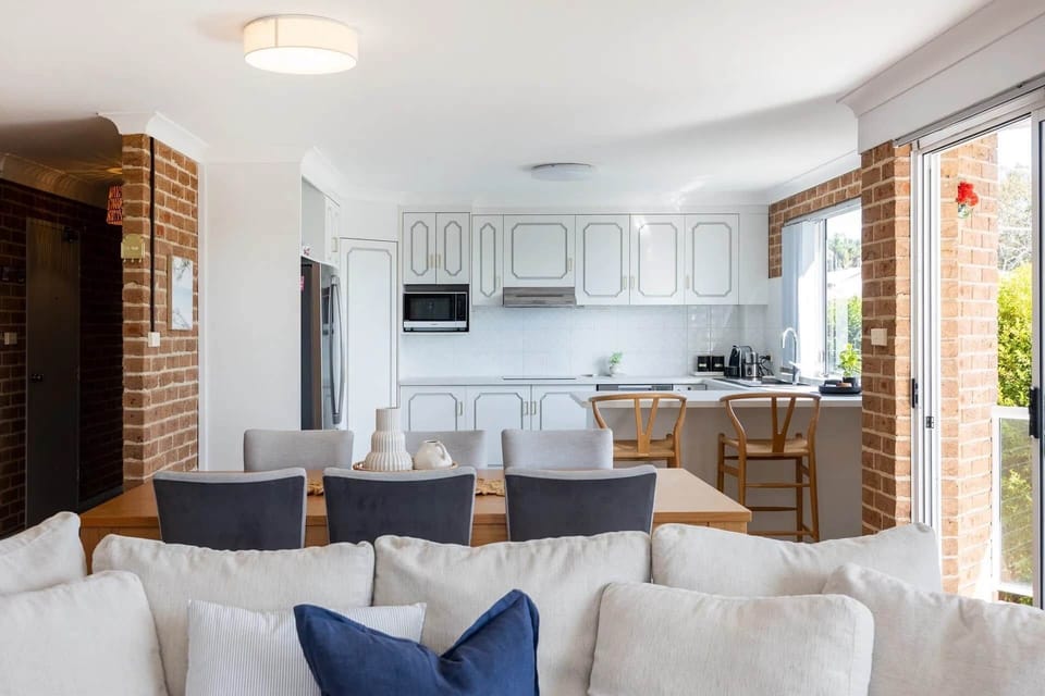 Mollymook Apartments Unit 1 -Lounge Dinning Kitchen View 002