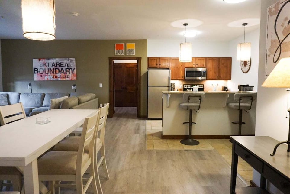 Condo, Multiple Beds, Jetted Tub, Mountain View (2 Br: Soaring Eagle 216) | Interior
