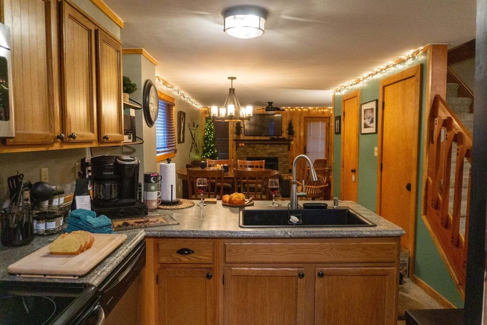 Condo, Multiple Beds, Patio, Mountain View (2 Br: Powderidge 7) | Private kitchen