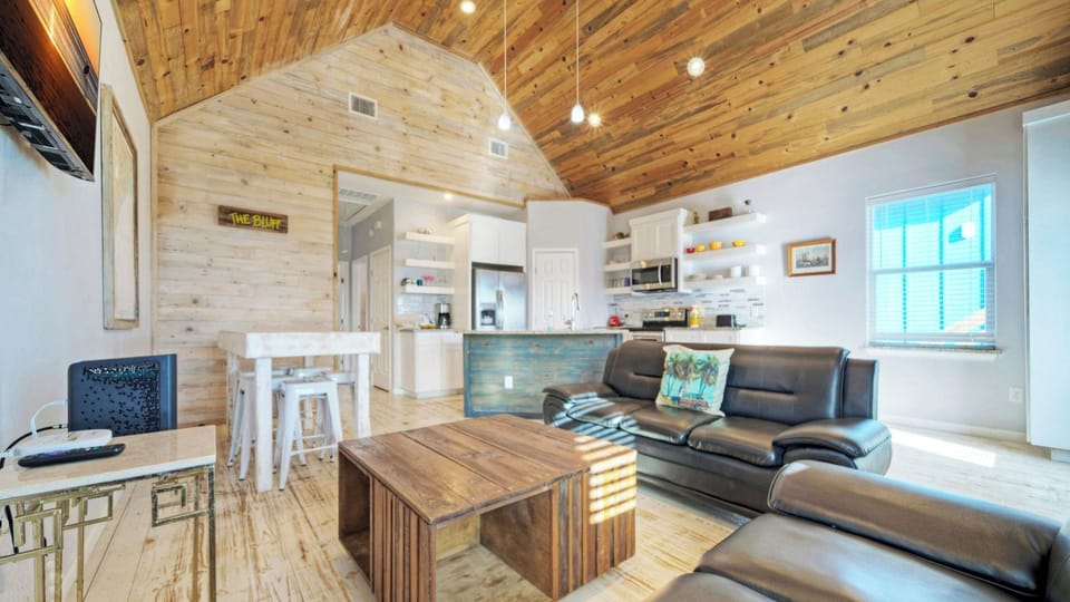 House (Multiple Bedrooms) | Interior