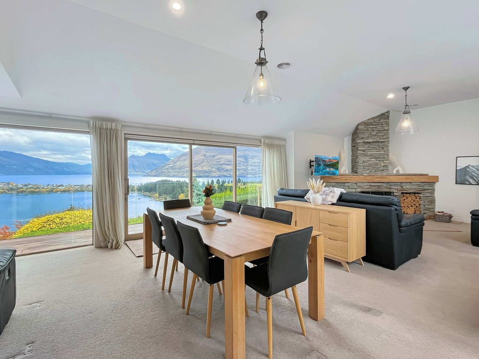 Spacious dining area for groups