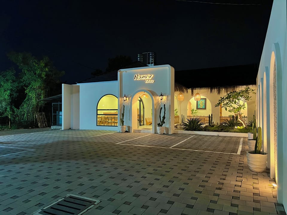 Front of property - evening/night