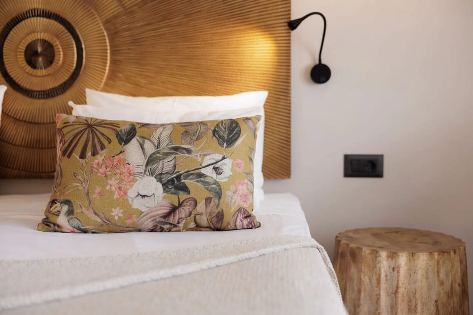 Superior Double or Twin Room, Balcony, Sea View | Interior detail