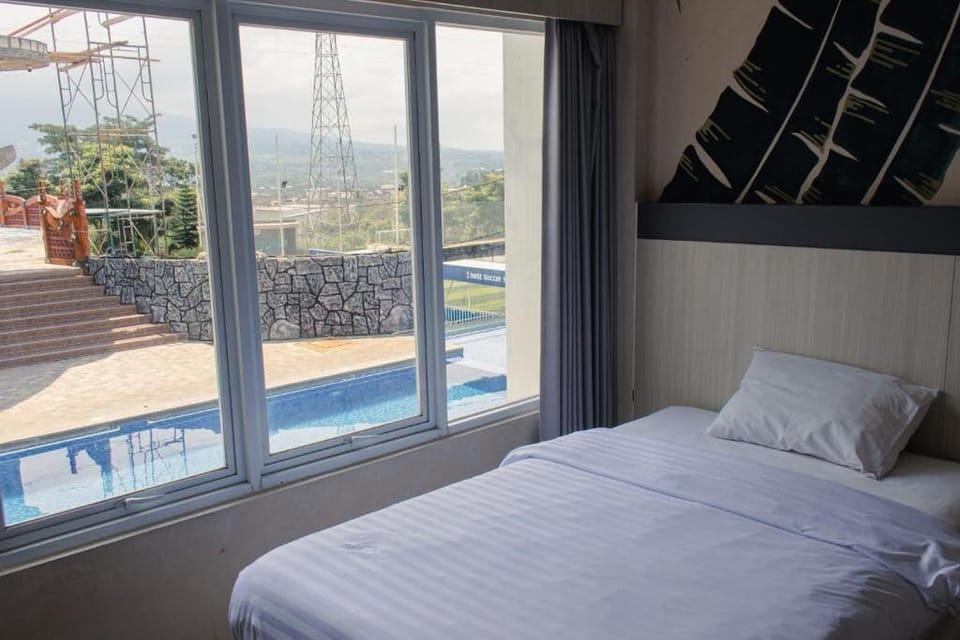 In-room safe, free WiFi