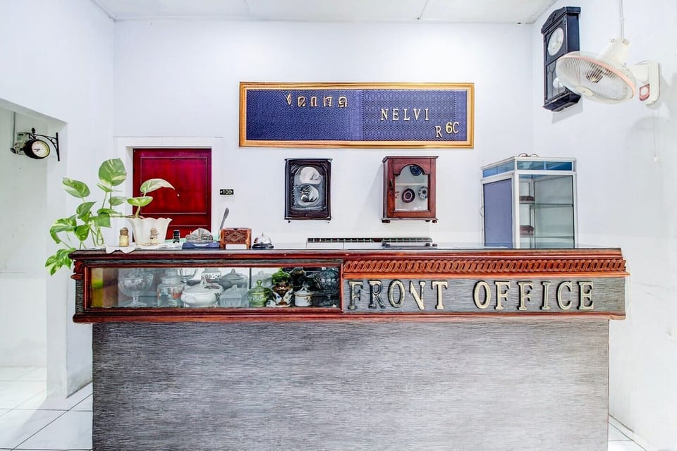 Entrance / Reception