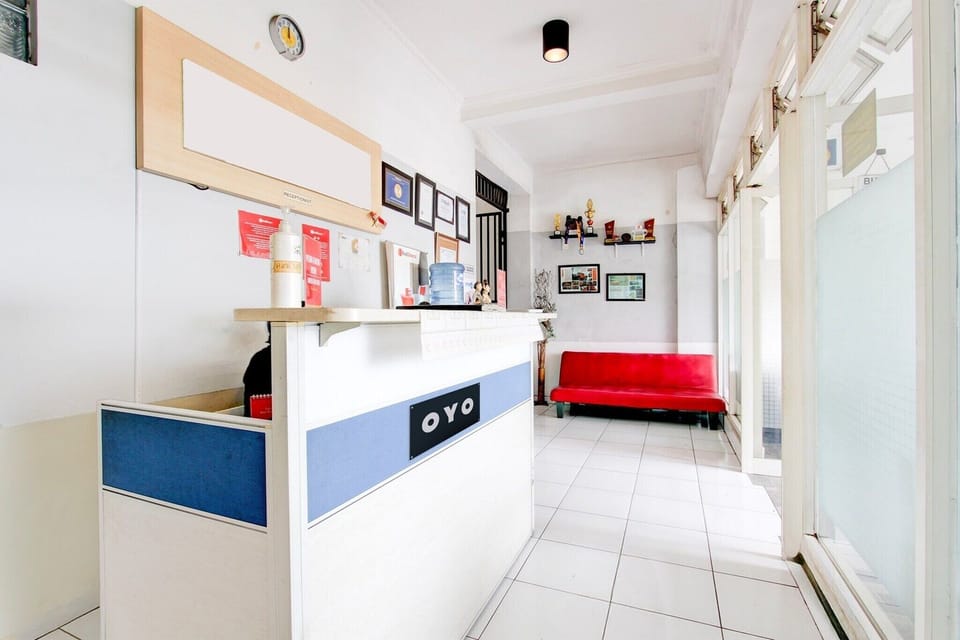 Entrance / Reception