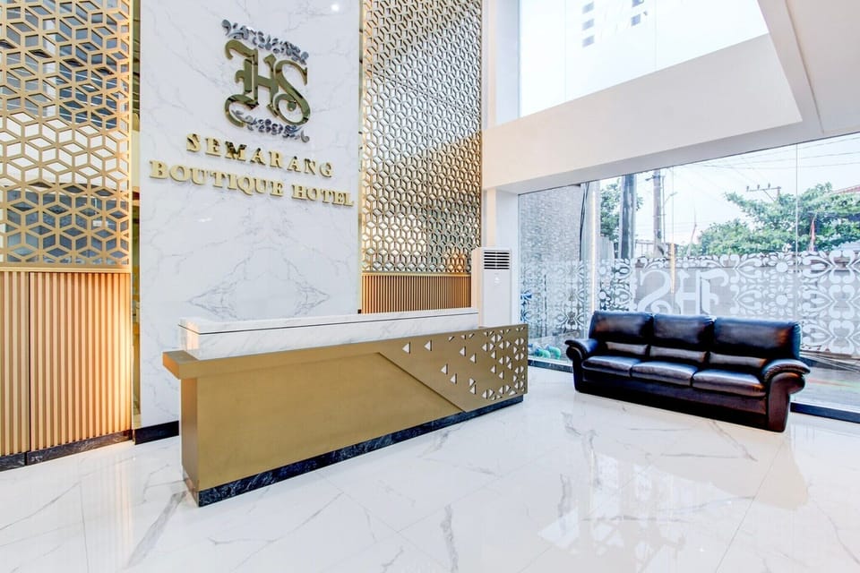 Entrance / Reception