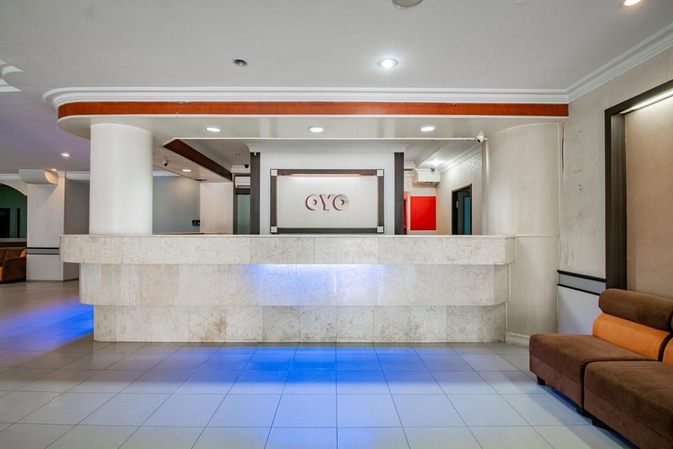 Entrance / Reception