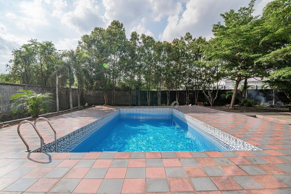 Holiday Home Swimming Pool