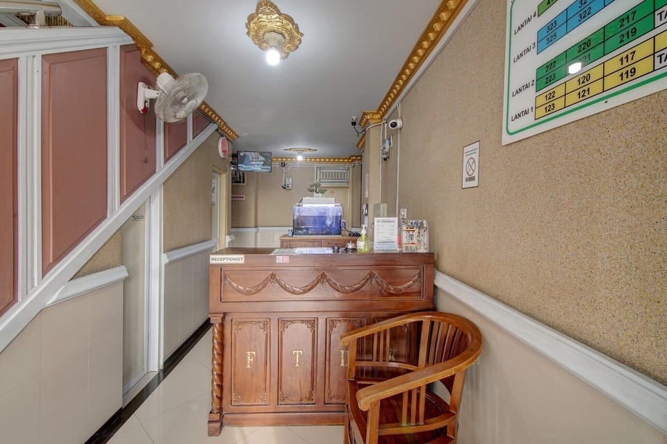 Entrance / Reception