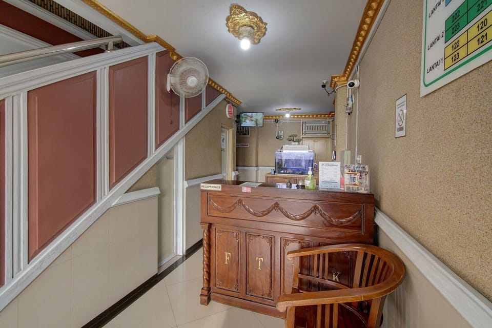 Entrance / Reception