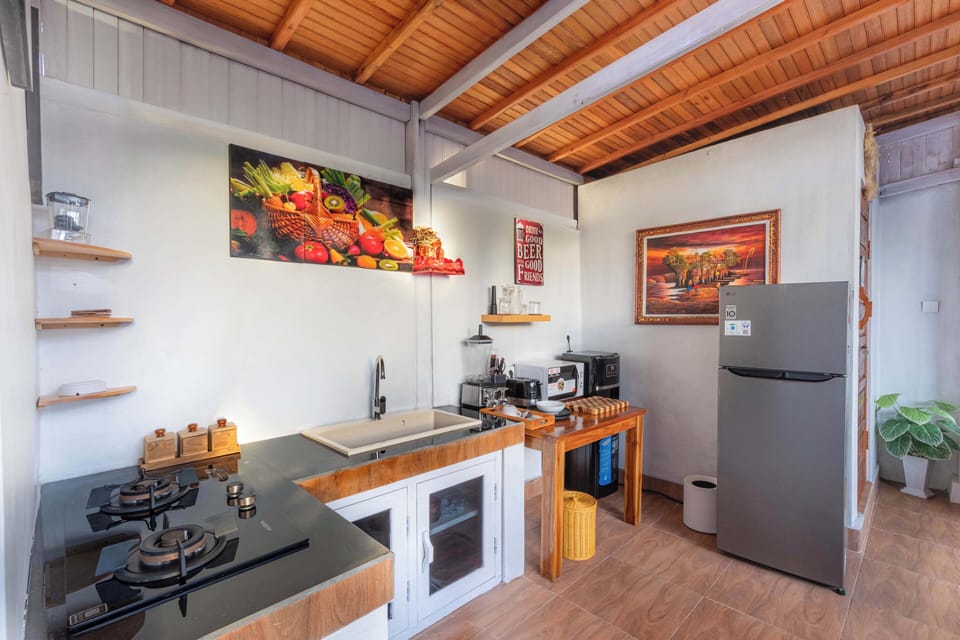 Villa, 2 Bedrooms, Private Pool | Shared kitchen