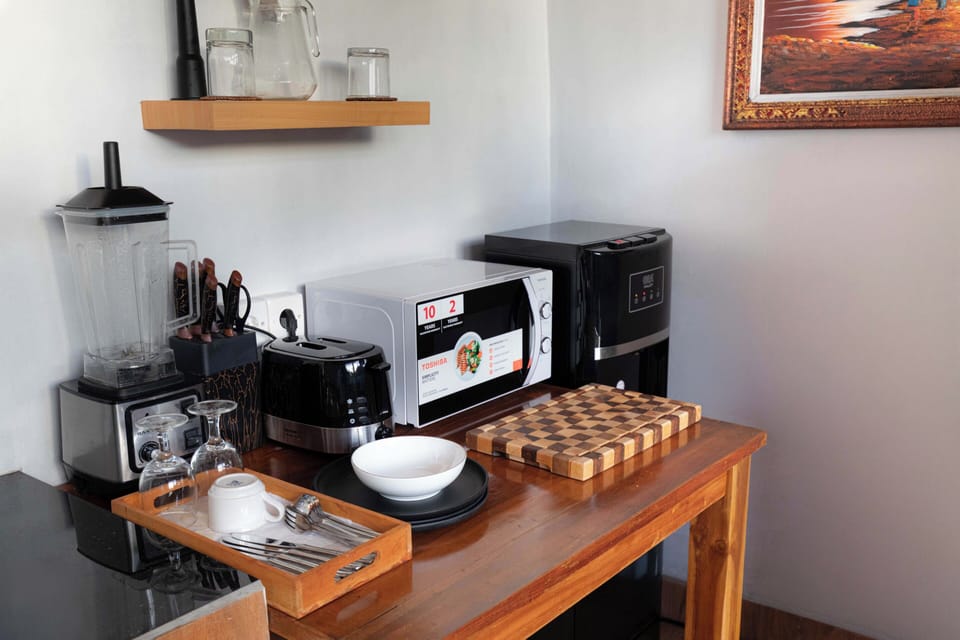 Villa, 2 Bedrooms, Private Pool | Shared kitchen