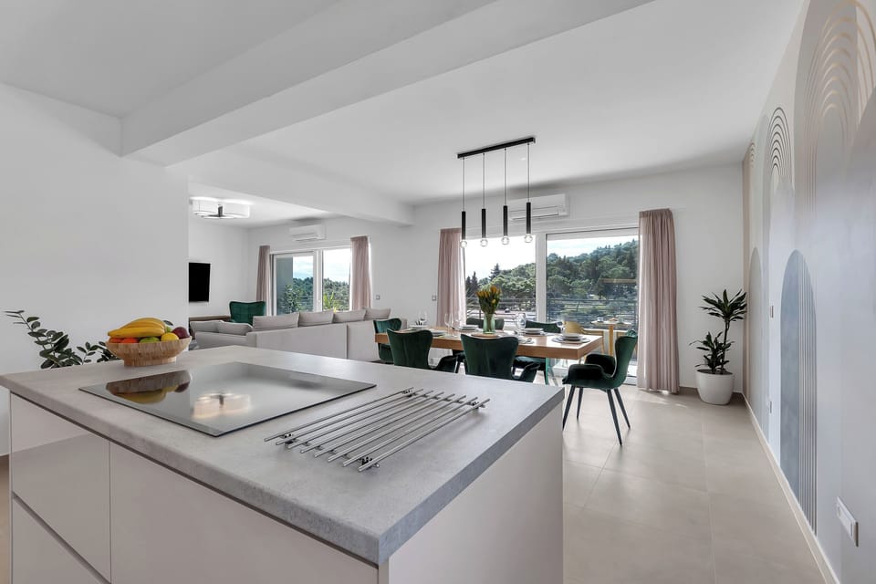 Apartment (A1) | Living room | Smart TV