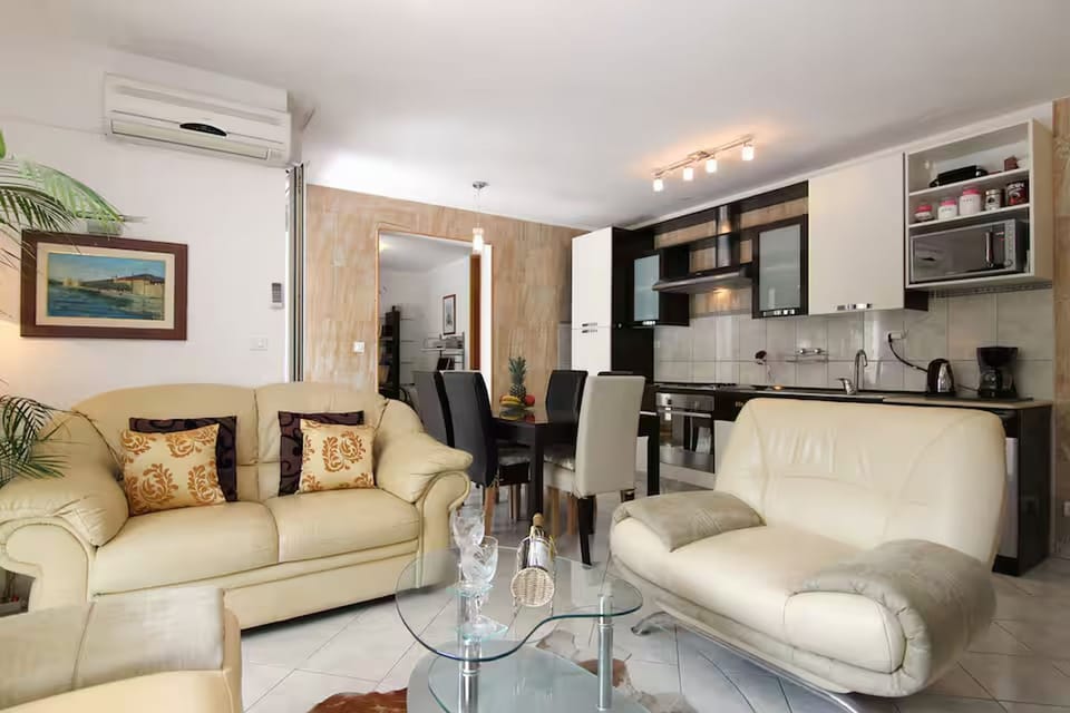 Apartment (A1) | Living room