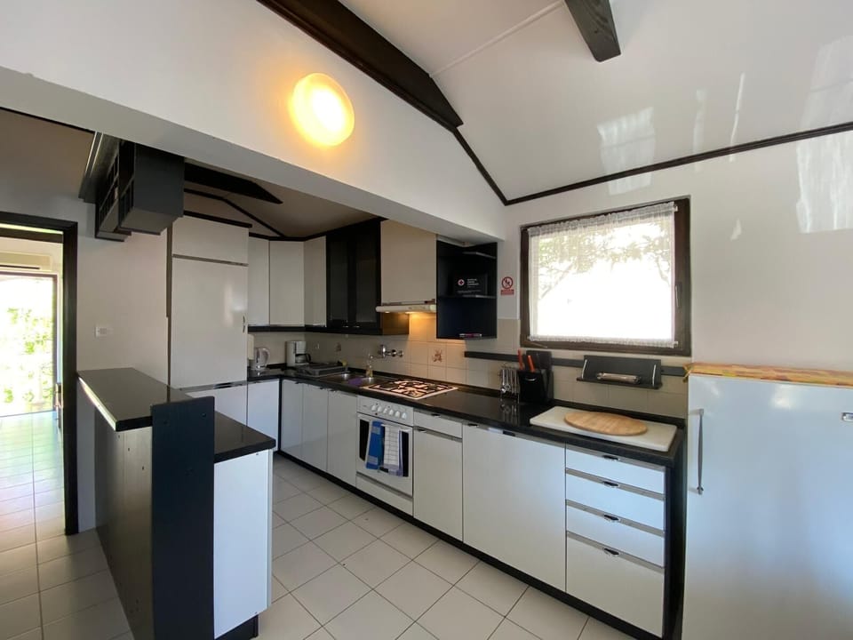 Apartment (A1) | Private kitchen | Fridge, oven, stovetop, espresso maker