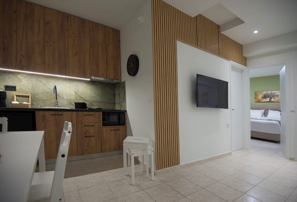 Superior 2 Bedroom Apartment Sea View | Private kitchen | Fridge, microwave, stovetop, electric kettle