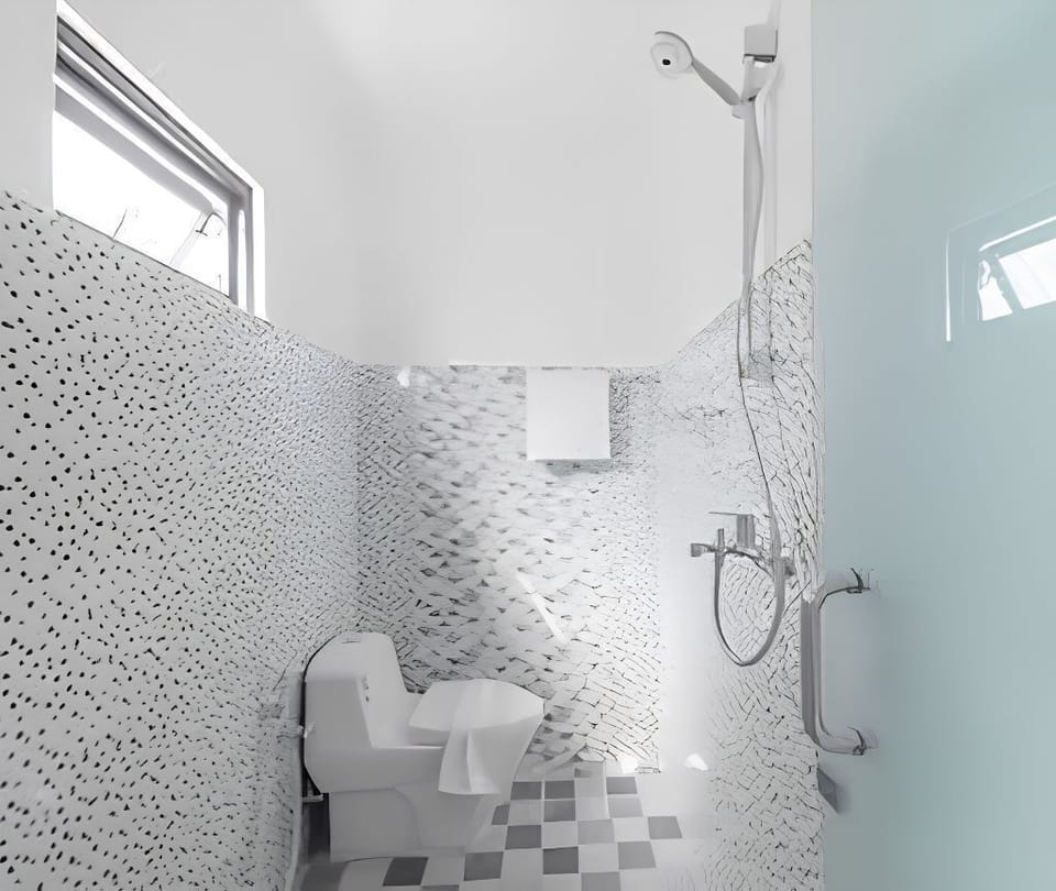 Double Room | Bathroom | Shower, towels