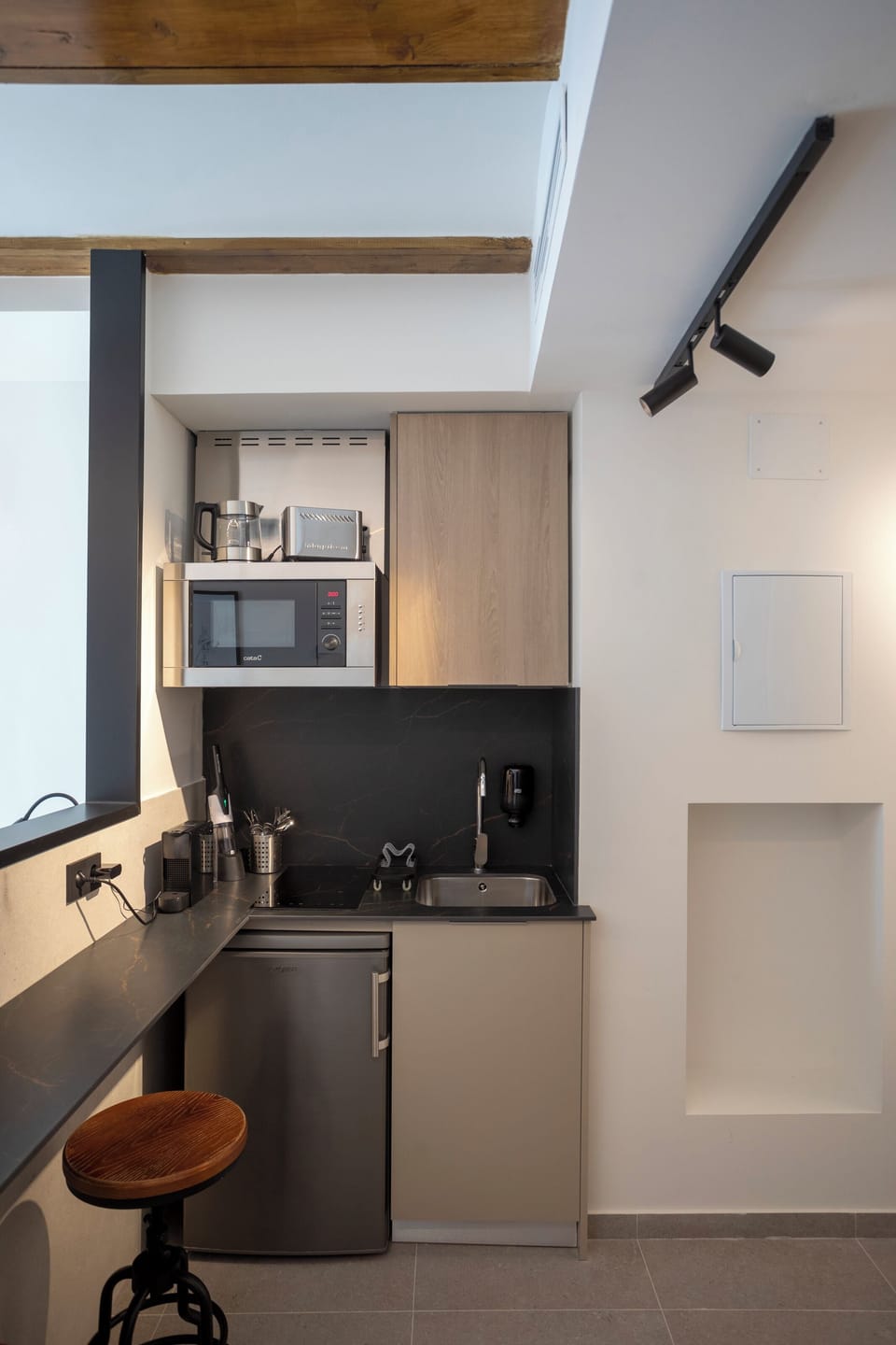 Standard Apartment, City View | Private kitchen