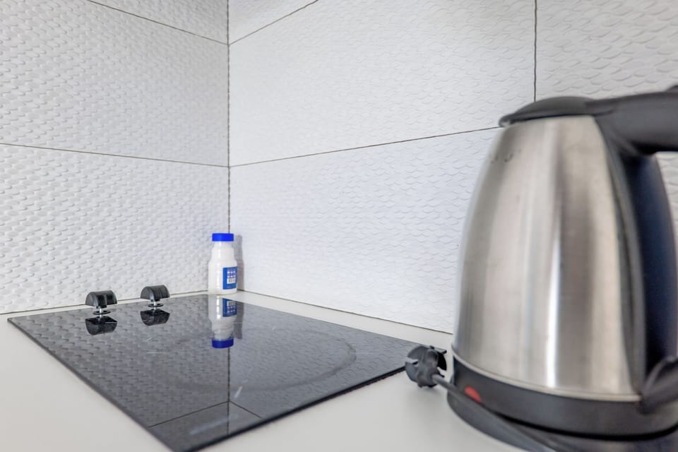 Standard Apartment | Private kitchen | Electric kettle
