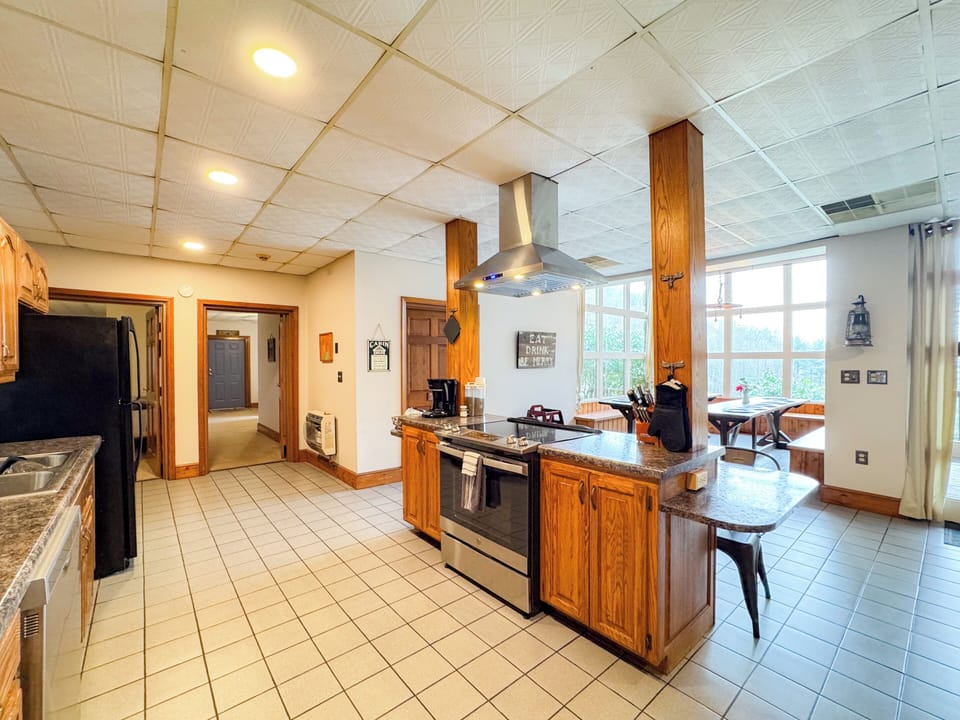 Fully Stocked Kitchen