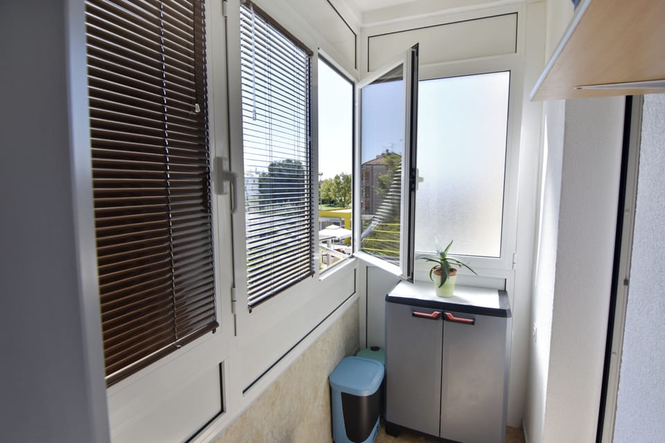 Apartment, 2 Bedrooms, Balcony, City View | Interior