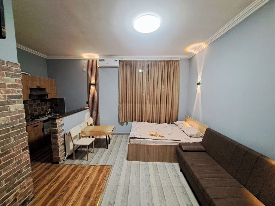 Double Room | Desk, free WiFi