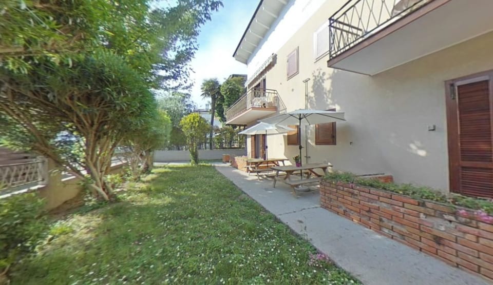Apartment, 2 Bedrooms, Garden View | Outdoor dining