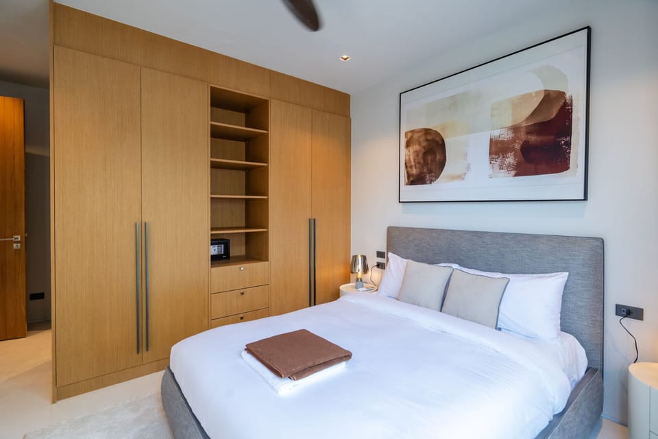 Deluxe Villa, Pool View | In-room safe, free cribs/infant beds, free WiFi, bed sheets