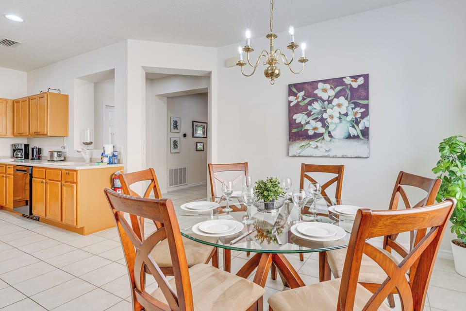 House (4 Bedrooms) | Interior