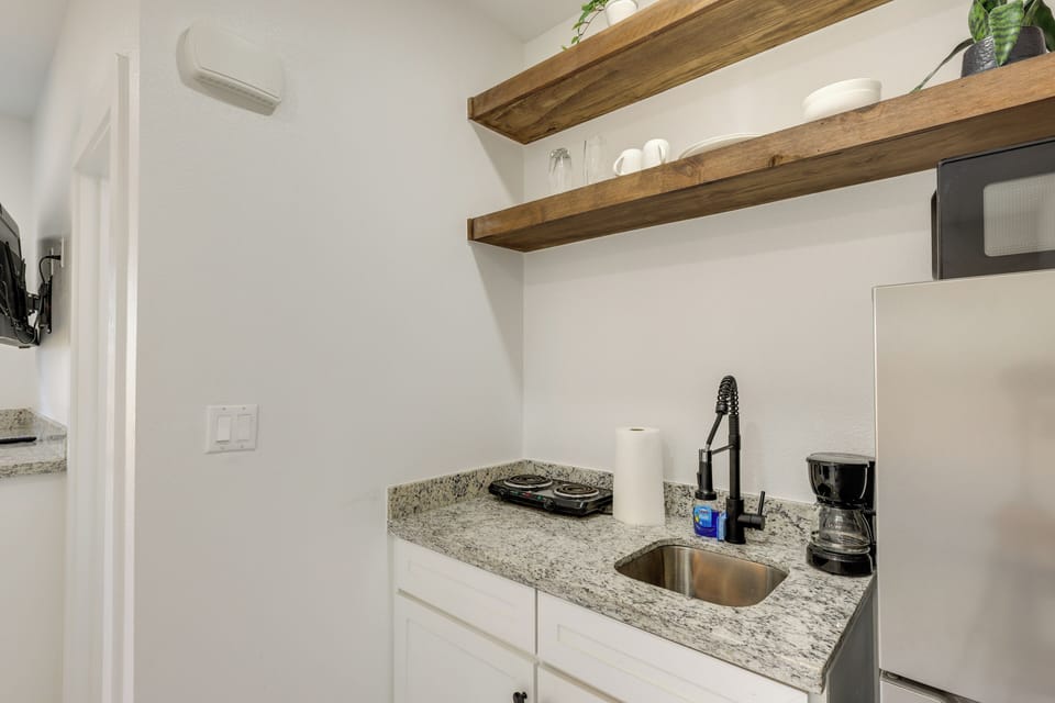 Apartment (0 Bedroom) | Interior