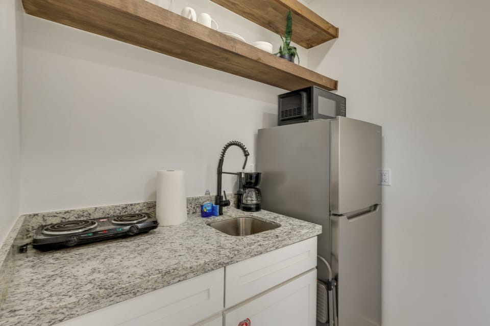 Apartment (0 Bedroom) | Interior