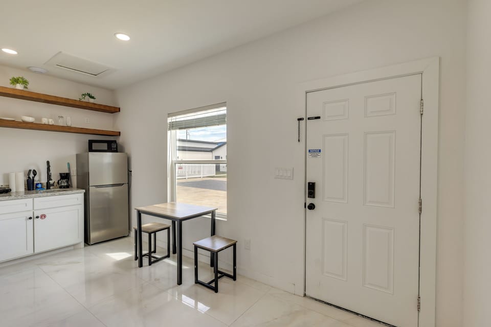 Apartment (0 Bedroom) | Interior