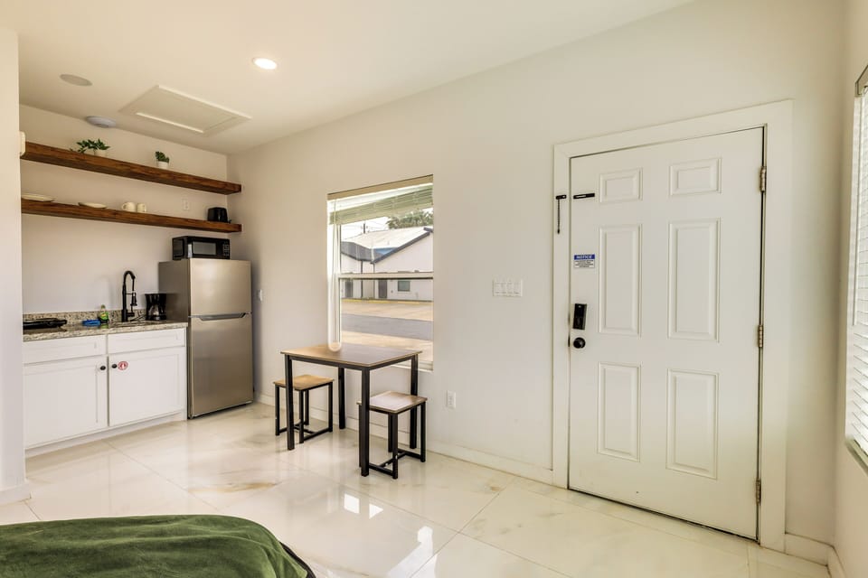 Apartment (0 Bedroom) | Interior